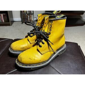 Dr. Martens 1460 Yellow Leather Boots Women’s US 8 UK 6 Rare Vintage Punk Rock